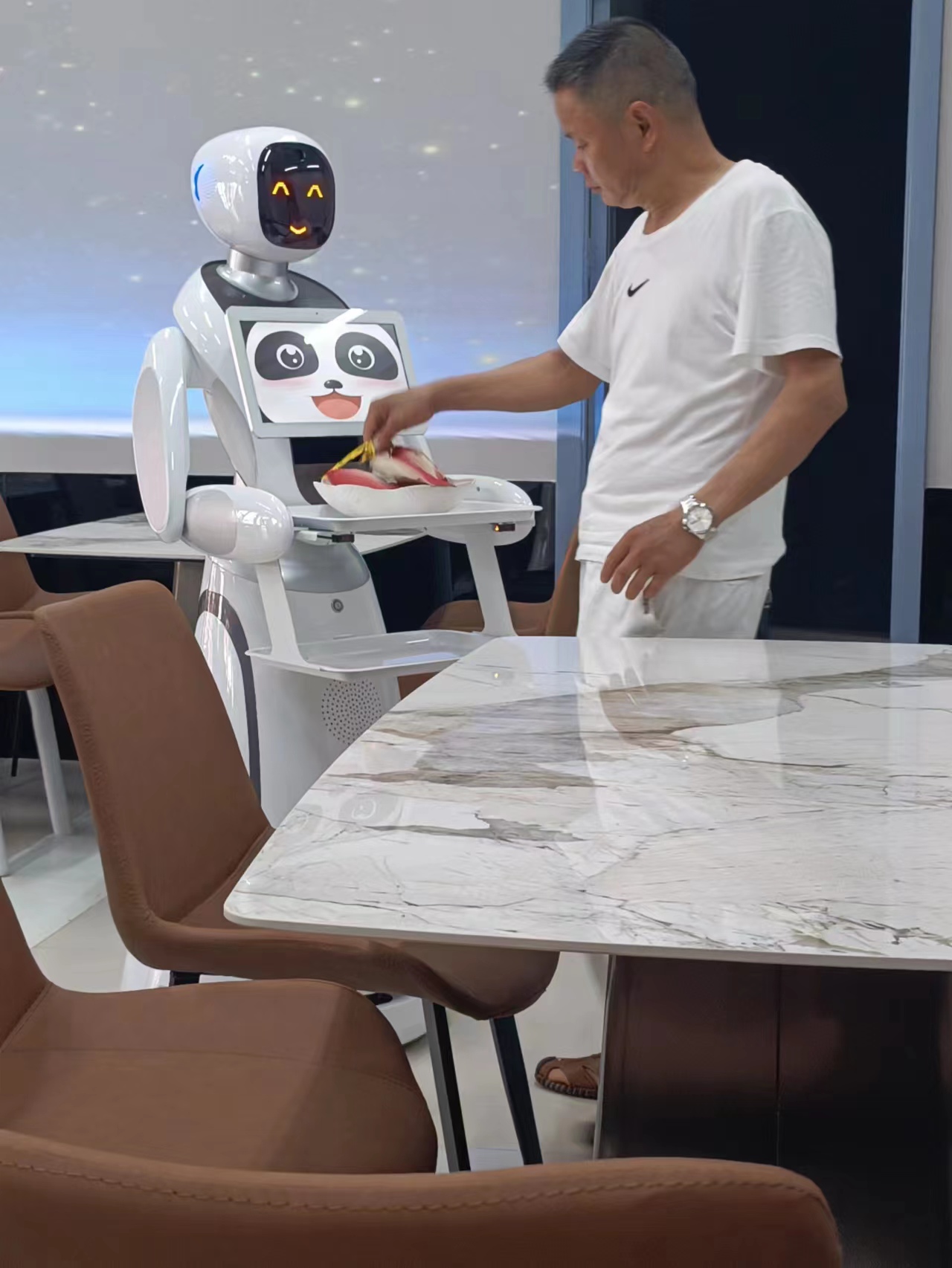 疫情餐饮新趋势，机器人加AI技术_怡美工业设计公司